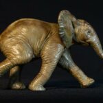 wildlife-sculpture-baby-elephant-bronze